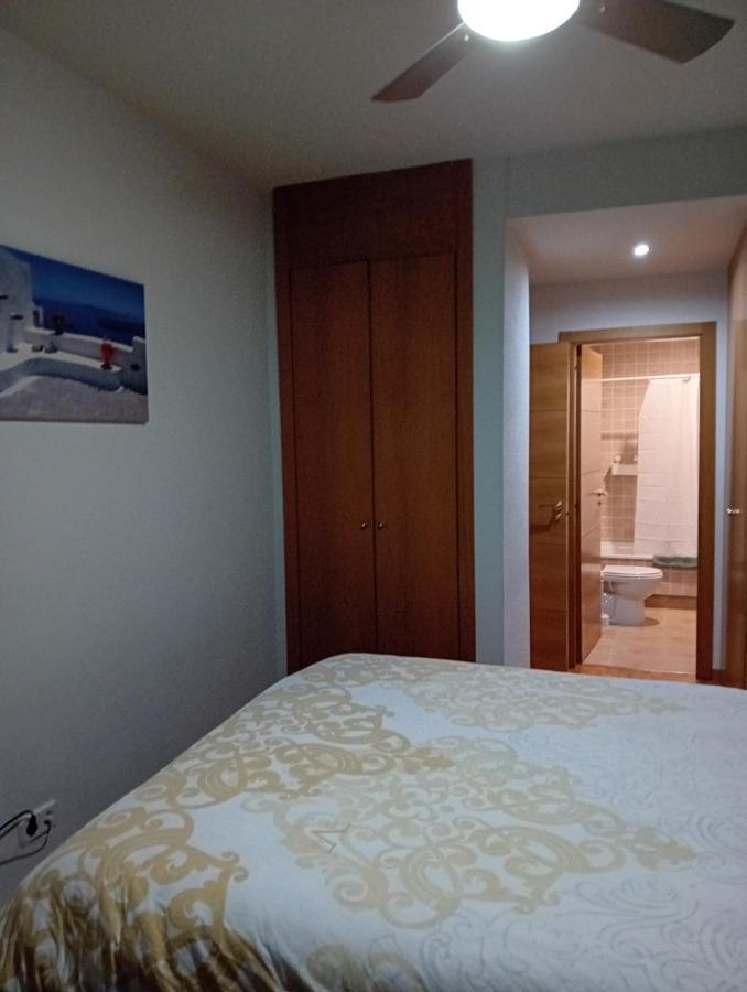 Habitaciones Individuales Wifi Tv Microondas Cerca Del Aeropuerto Madrid Habitacion Grande Wc Privado O Habitacion Pequena Wc Compartido Muy Tranquilas Bien Comunicadas Tren Metro Bus Facil Aparcamiento ซานเซบัสเตียน เดลอส เรเยส ภายนอก รูปภาพ